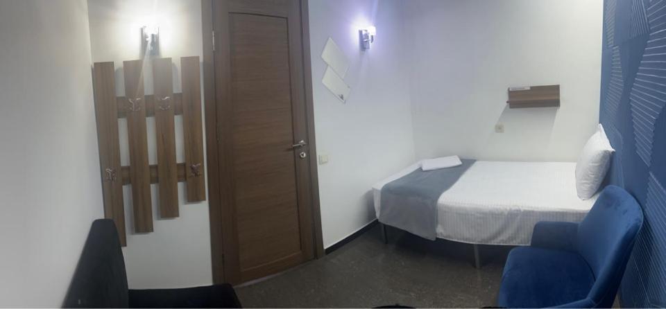 Enigma Hostel Erivan Exterior foto
